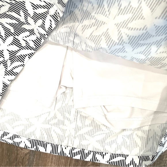 LANDS' END Black and White Floral Print Cotton Blend Skort Skirt Size 18W - Picture 7 of 9